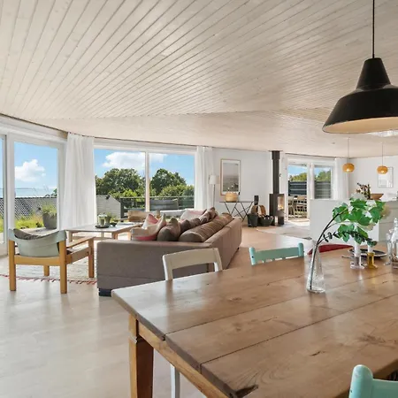 Prázdninový dům Awesome In With Wifi *